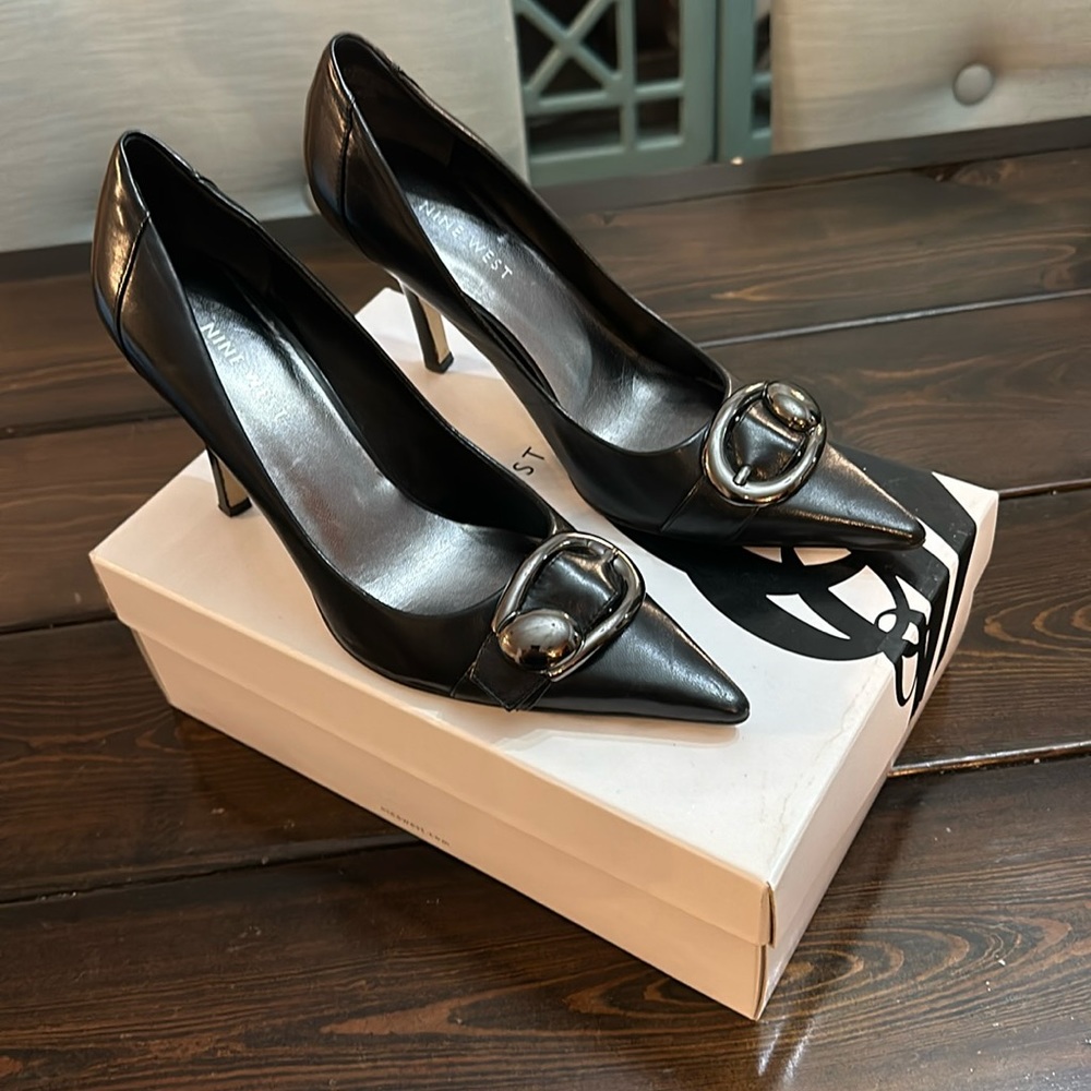 Nine West Black Pumps